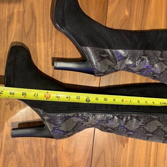 Boots, knee high, vegan suede and python, Sz 10, as new condition - Picture 10 of 16